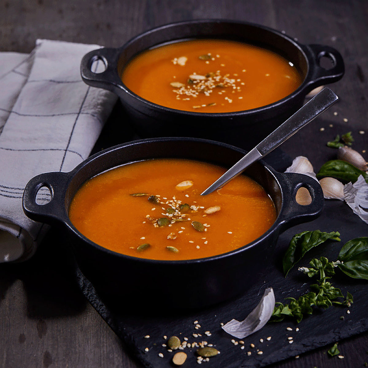 5.5-Inch Cazuela Round Pot and Serving Bowl Cast iron