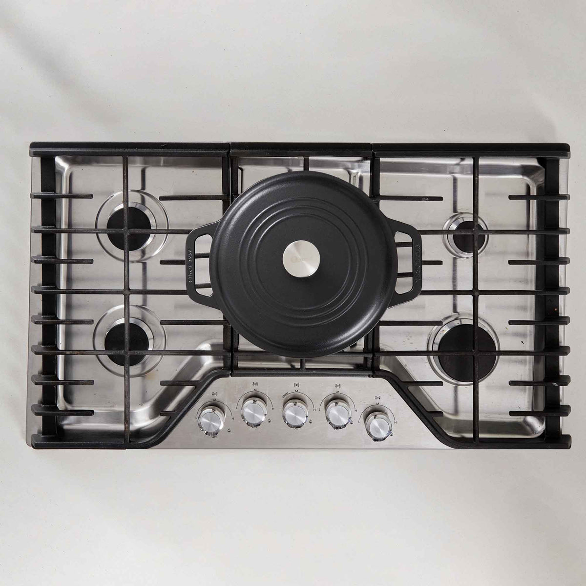 6 QT Cast Iron Dutch Oven with Lid