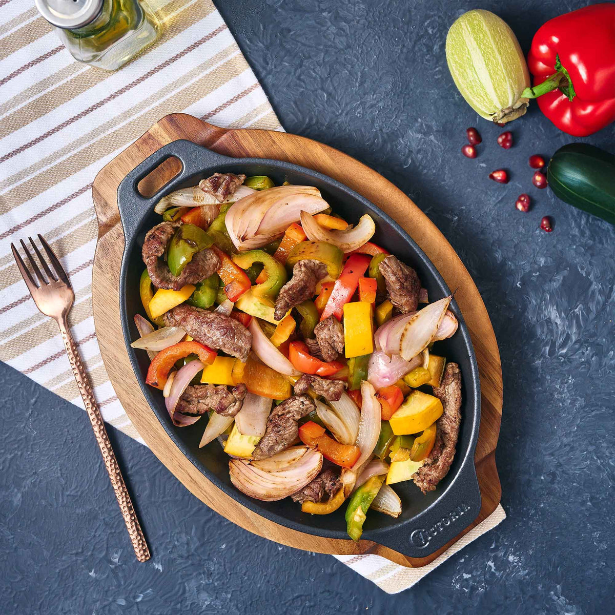 11.5-Inch Oval Sizzle Pan and Serving Plate Cast Iron