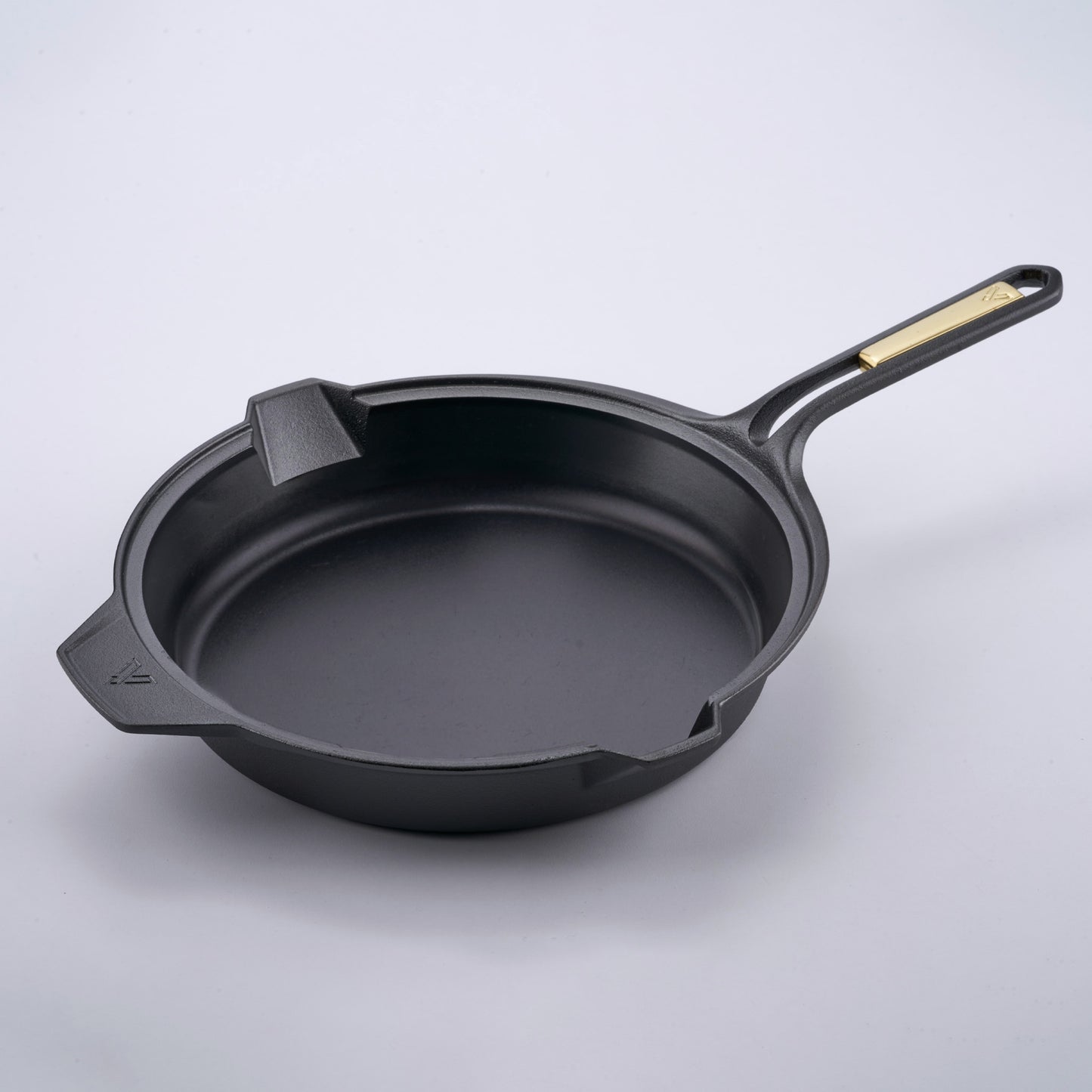Large 12 EF Cast Iron Skillet With Assist Tab 