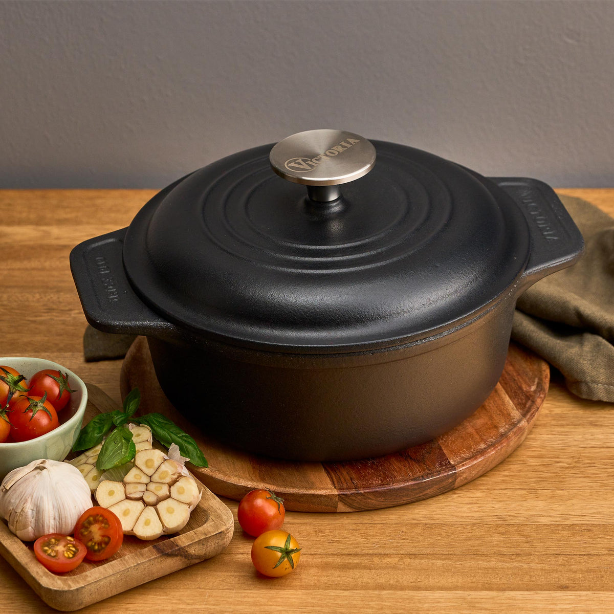 2 QT Cast Iron Dutch Oven with Lid
